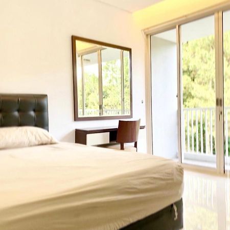 Imah Dago Villa - Budget Staycation Villa In Bandung Buitenkant foto